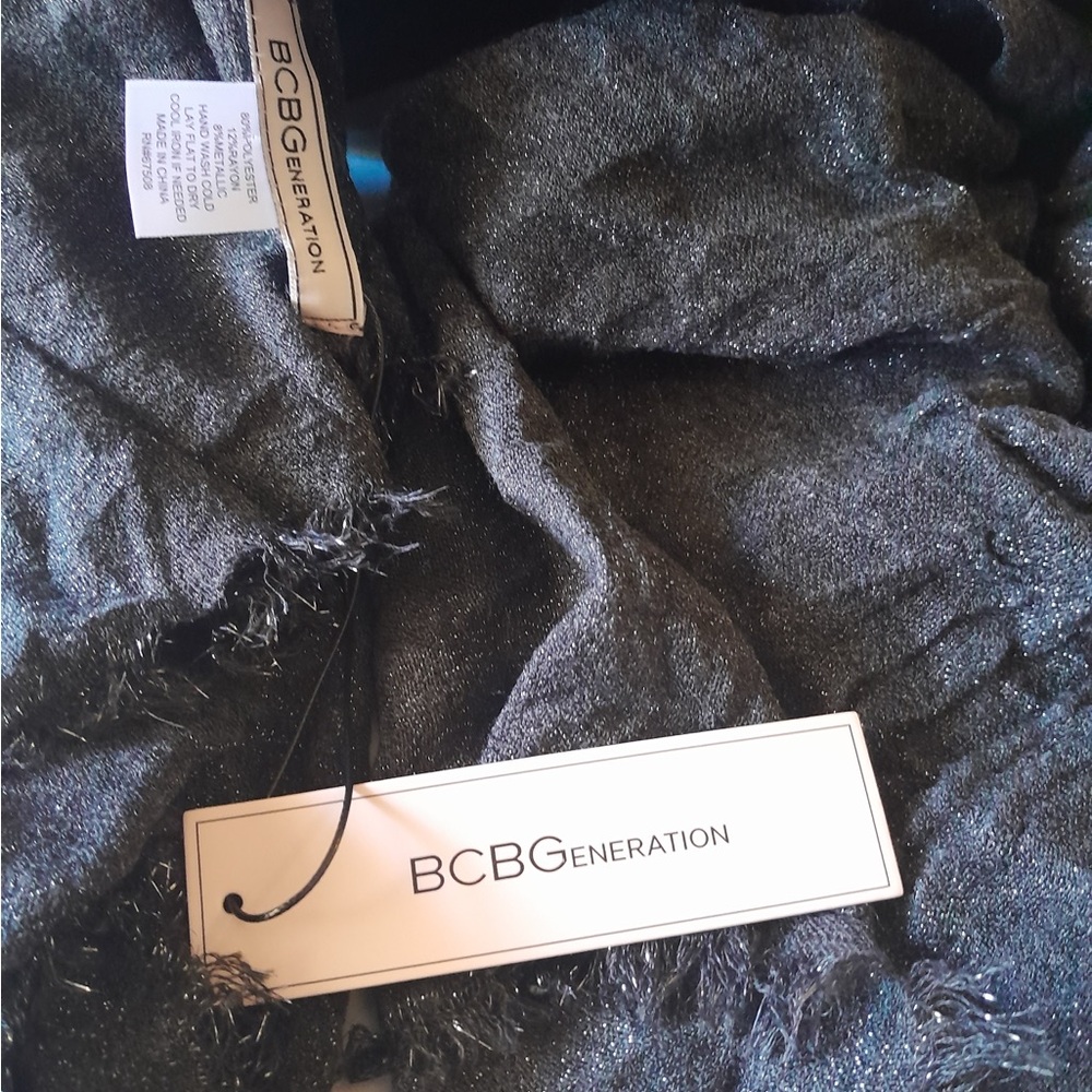 BCBGeneration Black Metallic Shimmer Shawl Wrap Scarf Oversized Evening - Picture 8 of 10